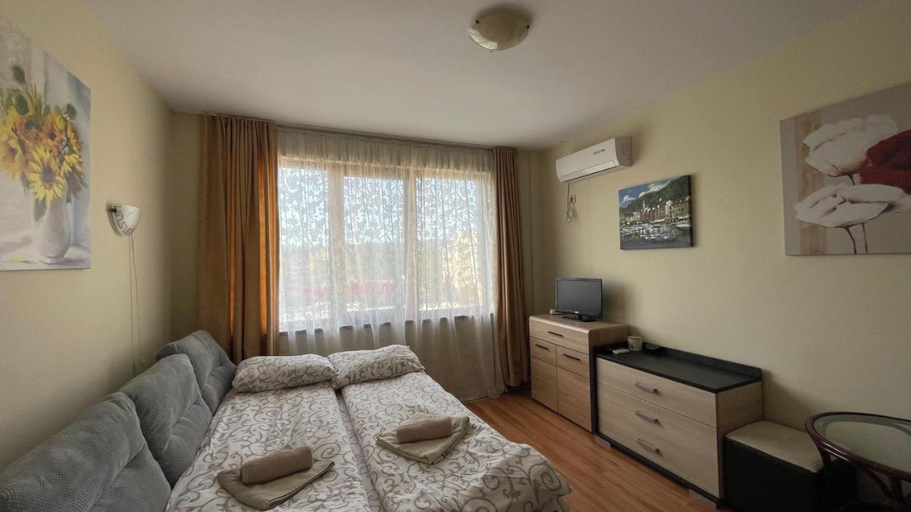 Summer Breeze 403 Sudio Сонячний Берег Екстер'єр фото