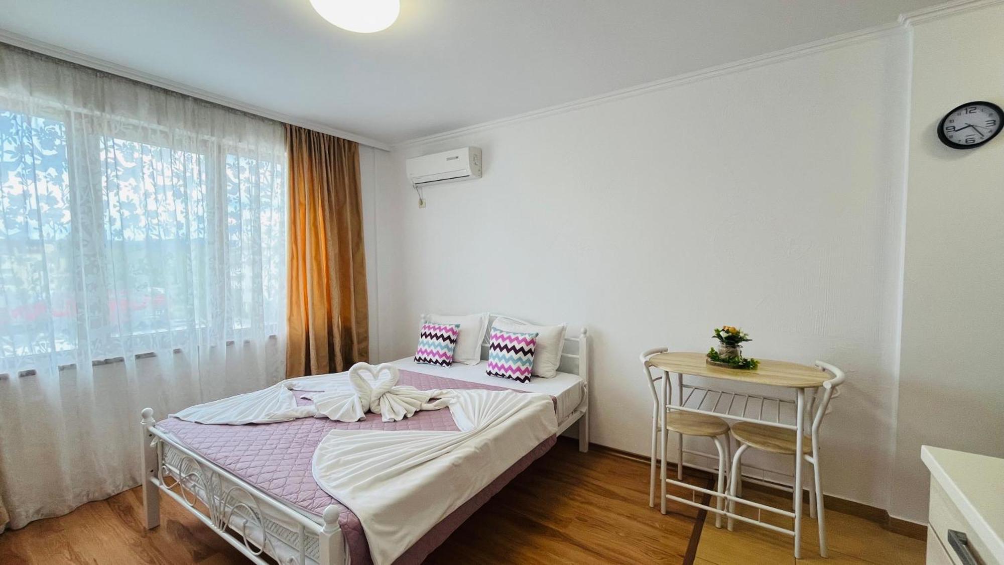 Summer Breeze 403 Sudio Сонячний Берег Екстер'єр фото